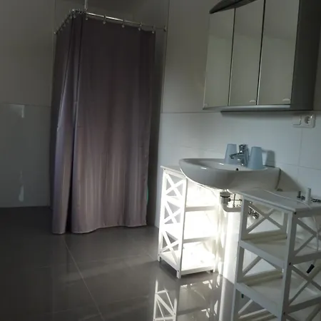 شقة Barrierefreie إركلنتس